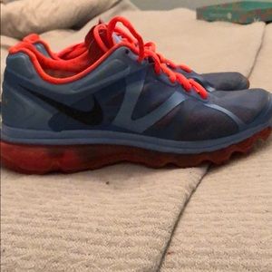 Nike AirMax Womens 9